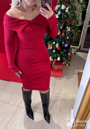 Bordo Yaka Detaylı Elbise