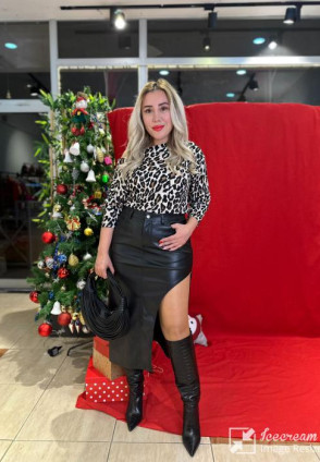 Derin Yırtmaçlı Deri Etek