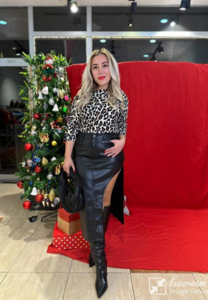 Derin Yırtmaçlı Deri Etek