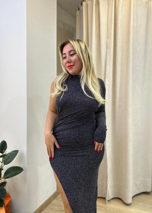 Parıltılı Sırt Dekolteli Yırtmaçlı Elbise