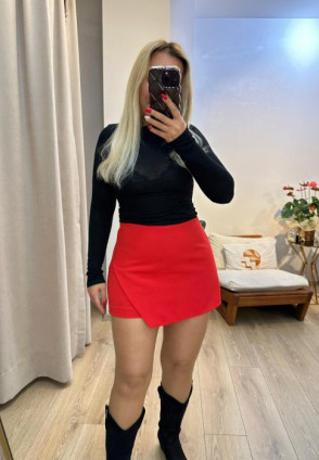 Kırmızı Şortlu Zarf Etek