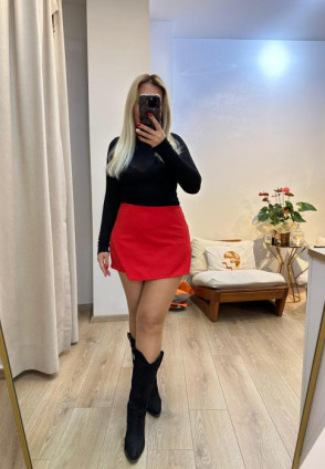 Kırmızı Şortlu Zarf Etek