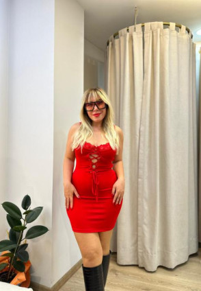 Kırmızı Göğüs Dantel Detay Mini Elbise