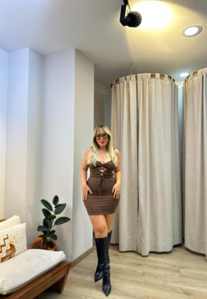 Kahverengi Göğüs Dantel Detay Mini Elbise