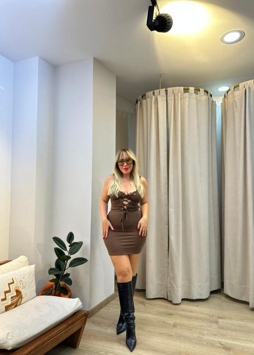 Kahverengi Göğüs Dantel Detay Mini Elbise