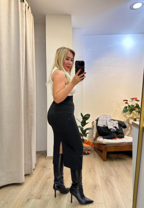 Kemerli Yırtmaçlı Midi Etek