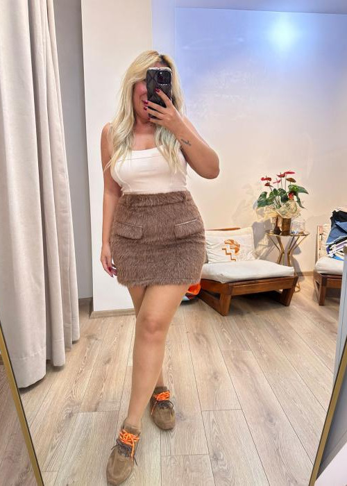 Kahverengi Tüylü Etek 
