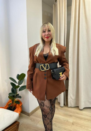 Geniş Vatkalı Ceket Etek Takım Kahve