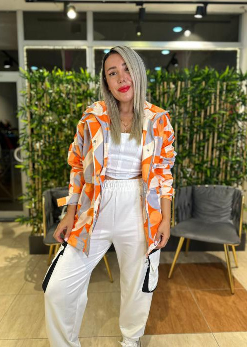 Turuncu Kapüşonlu Yağmurluk Ceket