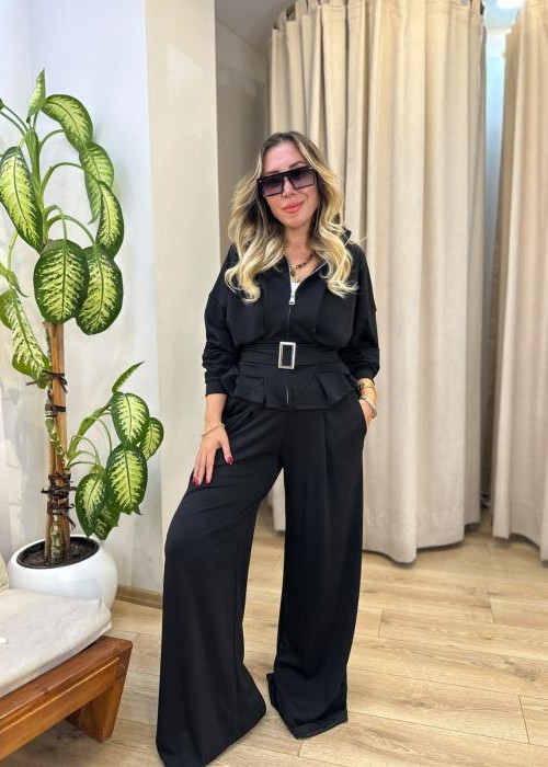 Mia Siyah Takım