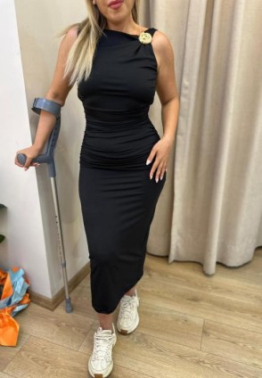 Siyah Sırt Dekolteli Midi Elbise