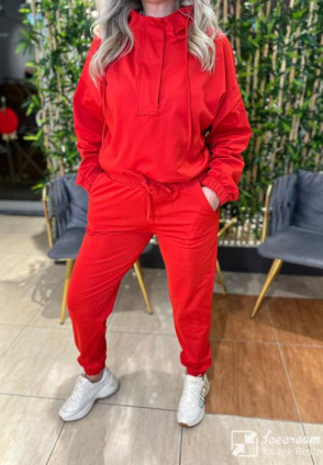 Kapüşonlu Kırmızı Dalgıç Takım