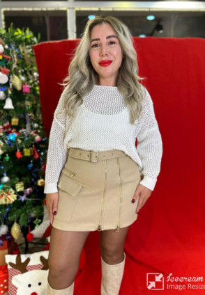 Beyaz Ajurlu Oversize Örme Bluz