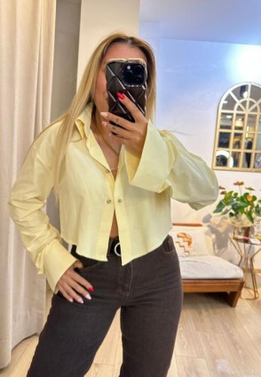 Sarı Piercing Detaylı Tasarım Gömlek