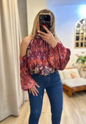 Bordo Omuzlar Açık Bluz