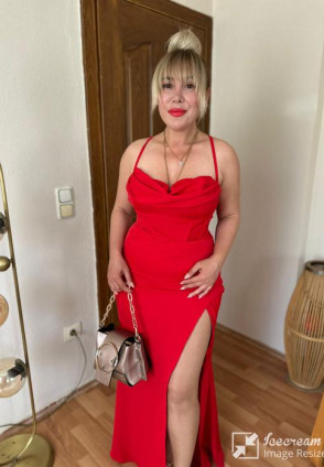 Kırmızı Maksi Yırtmaçlı Abiye Elbise