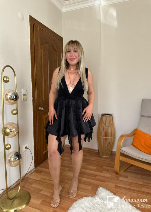 Kikiriki Siyah Siyah V Yaka Kolsuz Fırfırlı Elbise 