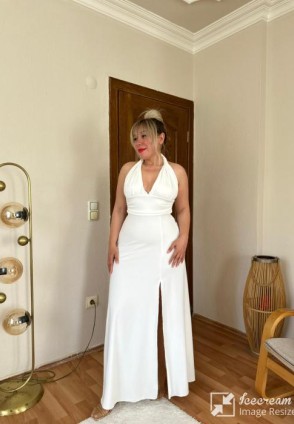 Beyaz Maksi Yırtmaçlı Elbise