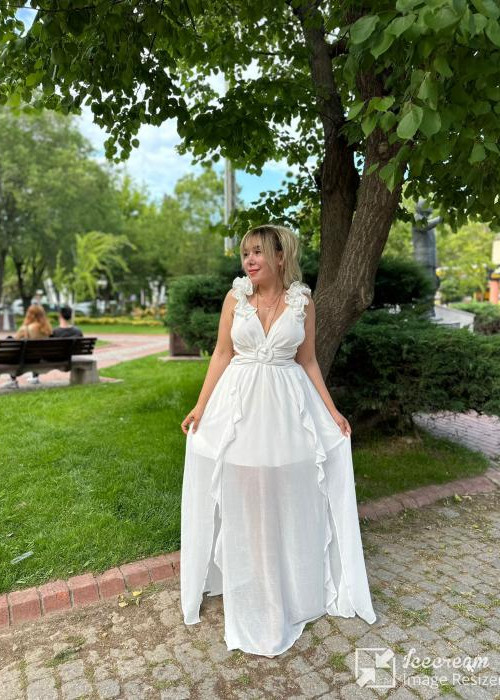 Beyaz Maksi Yırtmaçlı Şifon Elbise
