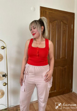 Kare Yaka Düğmeli Bluz Kırmızı