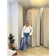 Beyaz Piercing Detaylı Tasarım Gömlek