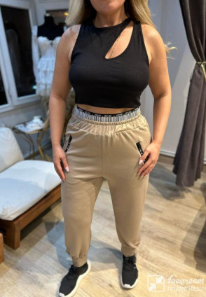 Siyah Yaka Detay Crop