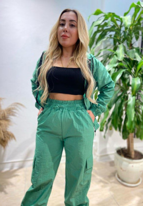 Yeşil Kapüşonlu Takım