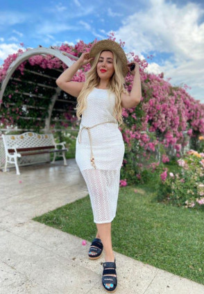 Ekru Kroşe Kemerli Elbise