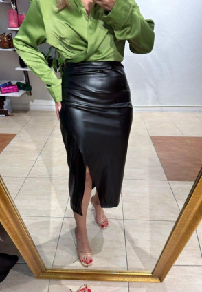 Derin Yırtmaçlı Midi Deri Etek Siyah