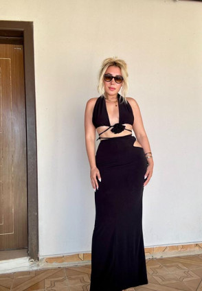 Siyah Gül Detay Etekli Takım