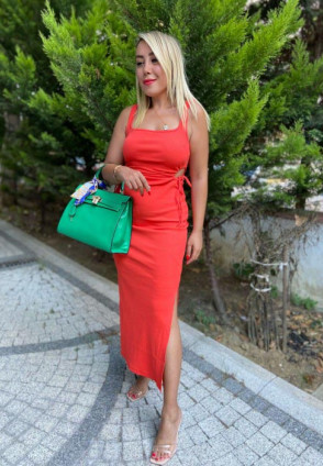 Nar Çiçeği Yanı Pencereli Elbise