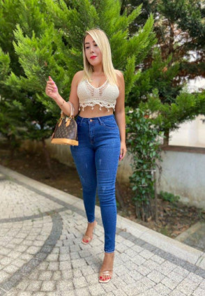 Taşlanmış Yırtık Detaylı Skinny Jean