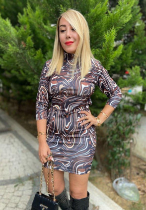 Sırt Dekolteli Desenli Mini Elbise