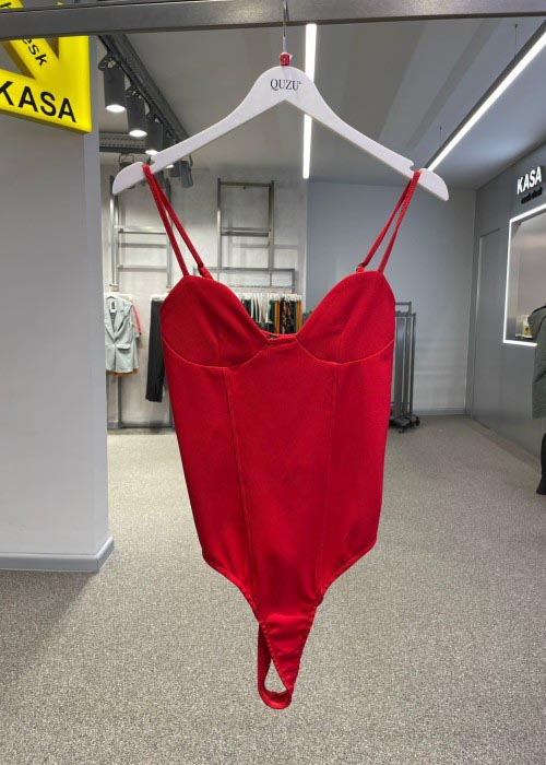 Kırmızı Bodysuit