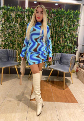 Mavi Yan Dekolteli Drapeli Elbise