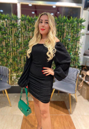 Siyah Drapeli Elbise Sisi