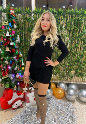 Siyah Sırt Degaje Zincirli Elbise